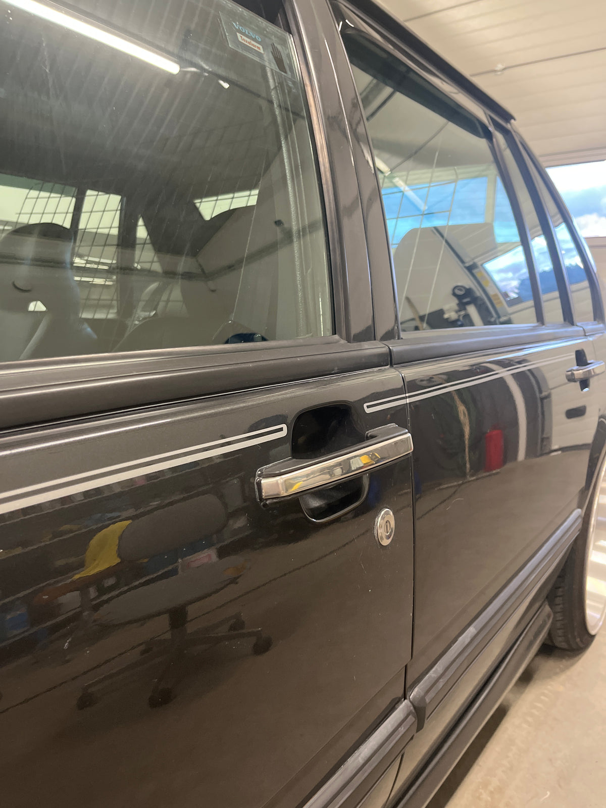 Pin-stripe för Volvo 7/900-serien - Dekalkit